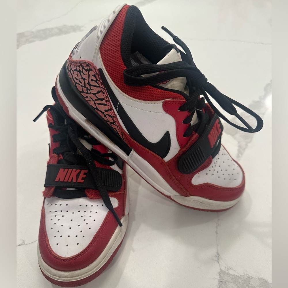 Jordan Big Kids Legacy 312 Low - Red, Black, White